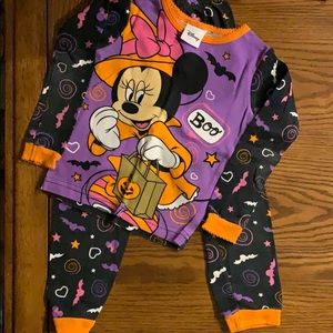 Disney Girls Halloween jammies size 3T